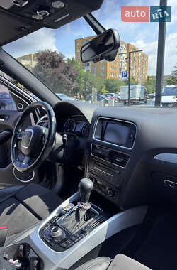Внедорожник / Кроссовер Audi Q5 2011 в 