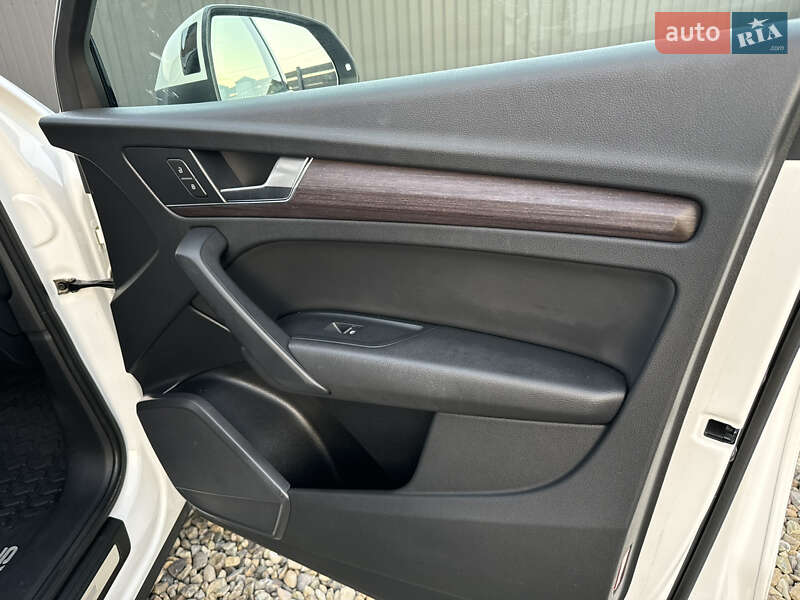 Внедорожник / Кроссовер Audi Q5 2021 в Стрые