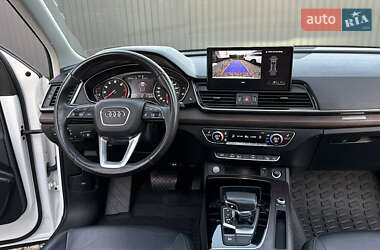 Внедорожник / Кроссовер Audi Q5 2021 в 