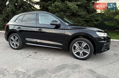 Внедорожник / Кроссовер Audi Q5 2019 в 