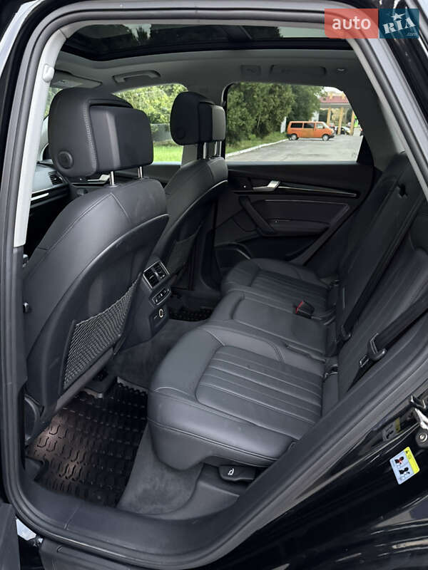 Позашляховик / Кросовер Audi Q5 2019 в Києві