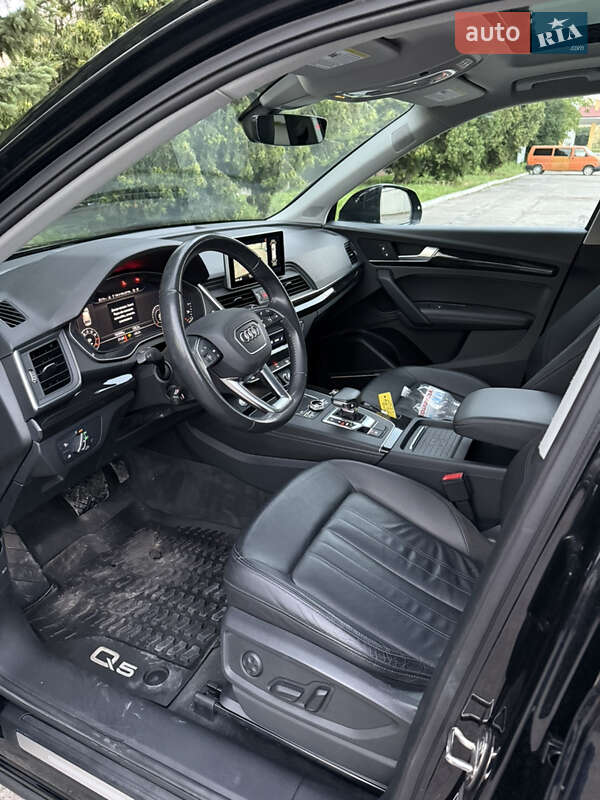 Позашляховик / Кросовер Audi Q5 2019 в Києві