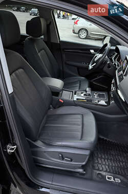 Внедорожник / Кроссовер Audi Q5 2019 в 