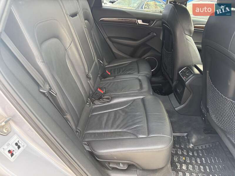 Внедорожник / Кроссовер Audi Q5 2015 в Одессе