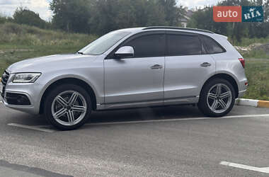 Позашляховик / Кросовер Audi Q5 2016 в 