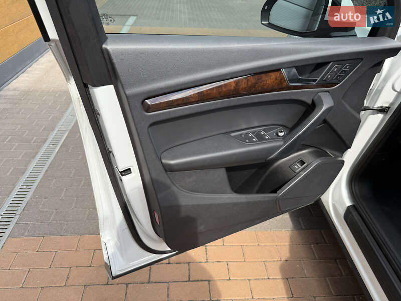 Внедорожник / Кроссовер Audi Q5 2020 в Белой Церкви