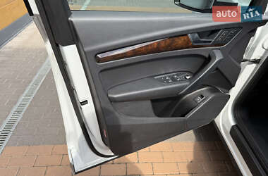 Внедорожник / Кроссовер Audi Q5 2020 в 
