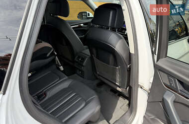 Внедорожник / Кроссовер Audi Q5 2020 в 