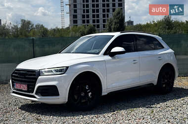 Позашляховик / Кросовер Audi Q5 2017 в 