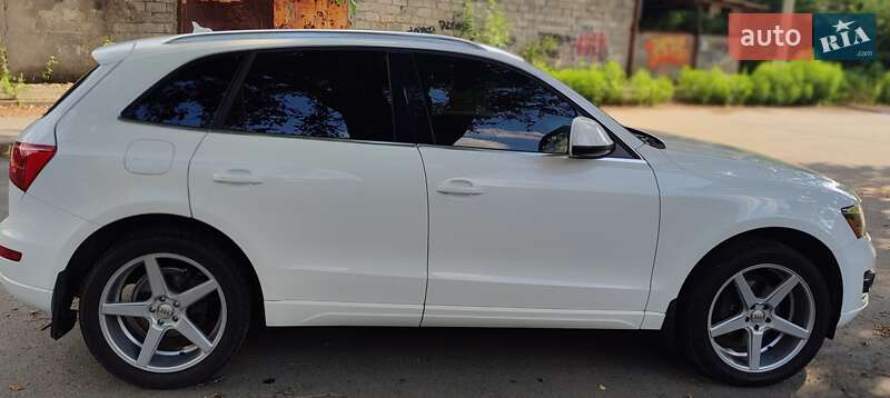 Внедорожник / Кроссовер Audi Q5 2009 в Днепре