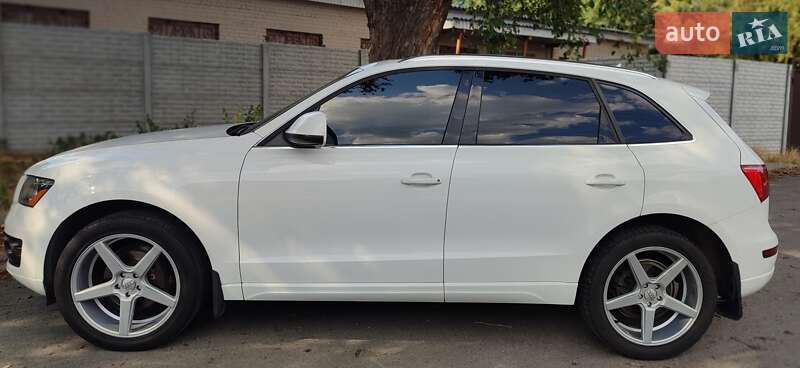 Внедорожник / Кроссовер Audi Q5 2009 в Днепре