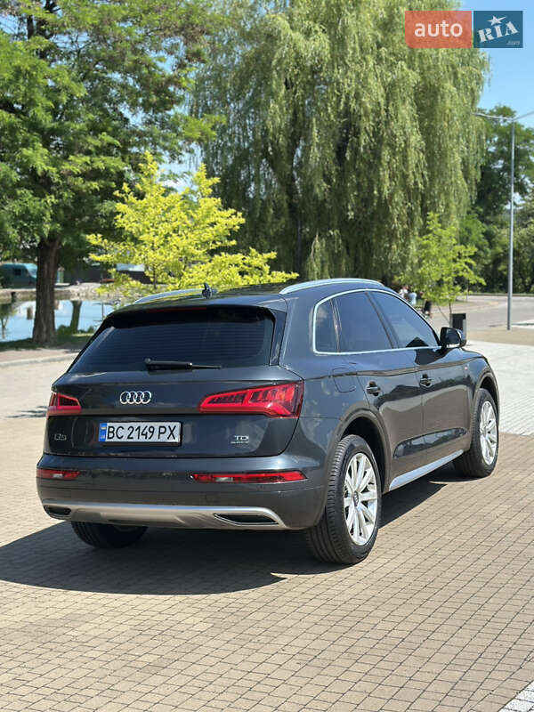 Позашляховик / Кросовер Audi Q5 2017 в Львові
