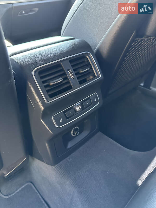 Позашляховик / Кросовер Audi Q5 2017 в Львові