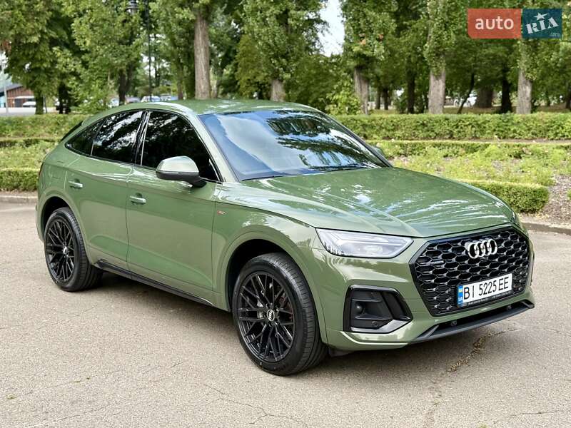Позашляховик / Кросовер Audi Q5 2021 в Києві