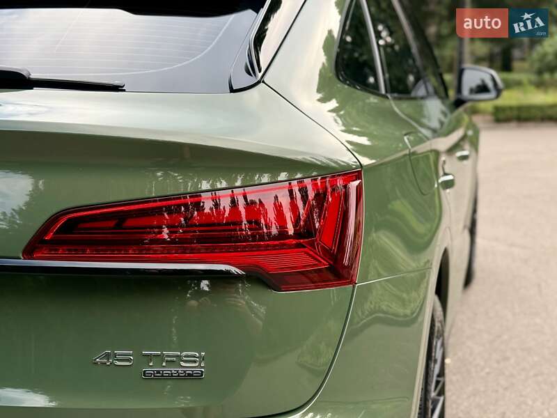 Позашляховик / Кросовер Audi Q5 2021 в Києві