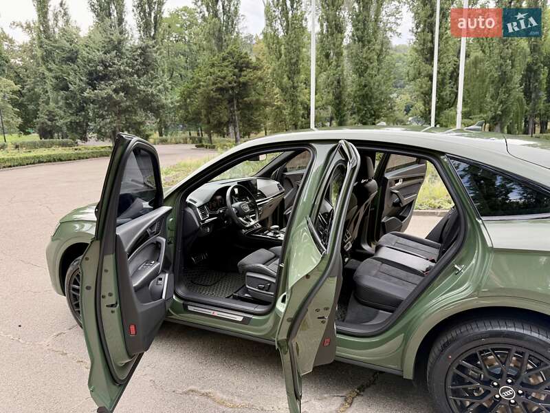Позашляховик / Кросовер Audi Q5 2021 в Києві