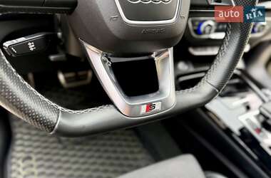 Внедорожник / Кроссовер Audi Q5 2021 в 