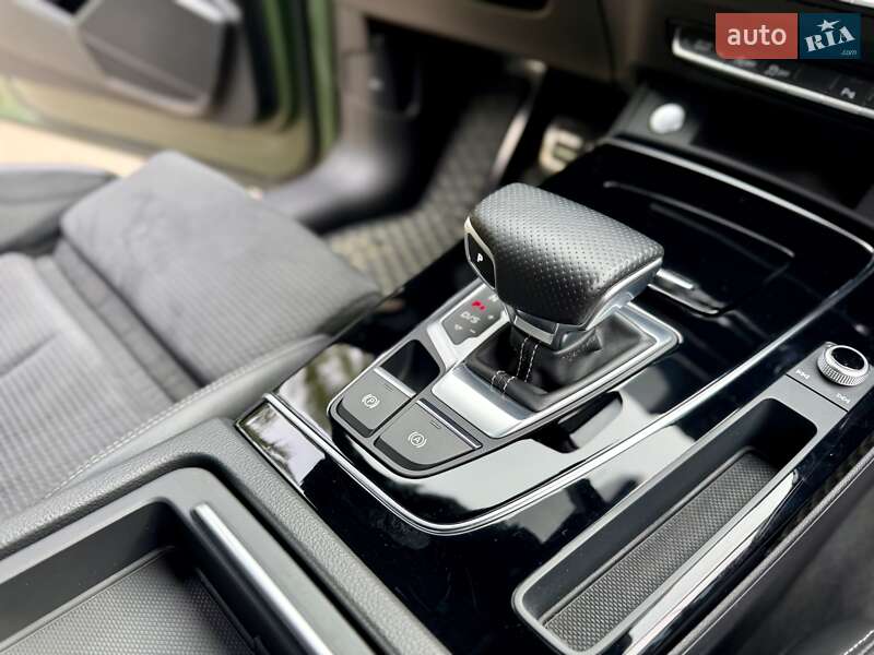 Позашляховик / Кросовер Audi Q5 2021 в Києві