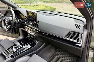 Внедорожник / Кроссовер Audi Q5 2021 в 