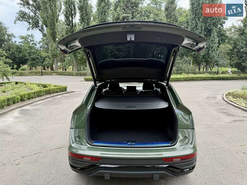 Позашляховик / Кросовер Audi Q5 2021 в Києві