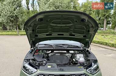 Внедорожник / Кроссовер Audi Q5 2021 в 