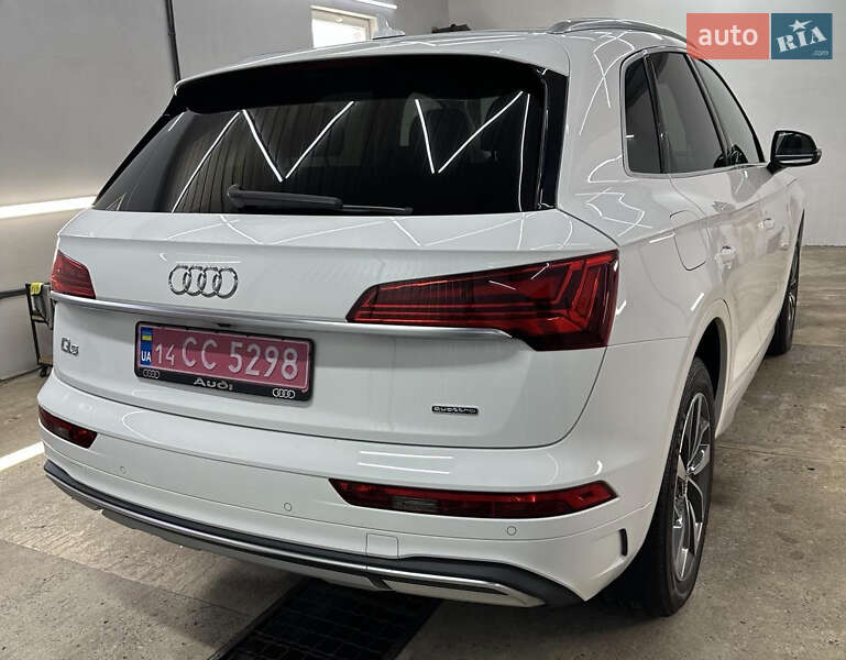 Позашляховик / Кросовер Audi Q5 2021 в Ірпені