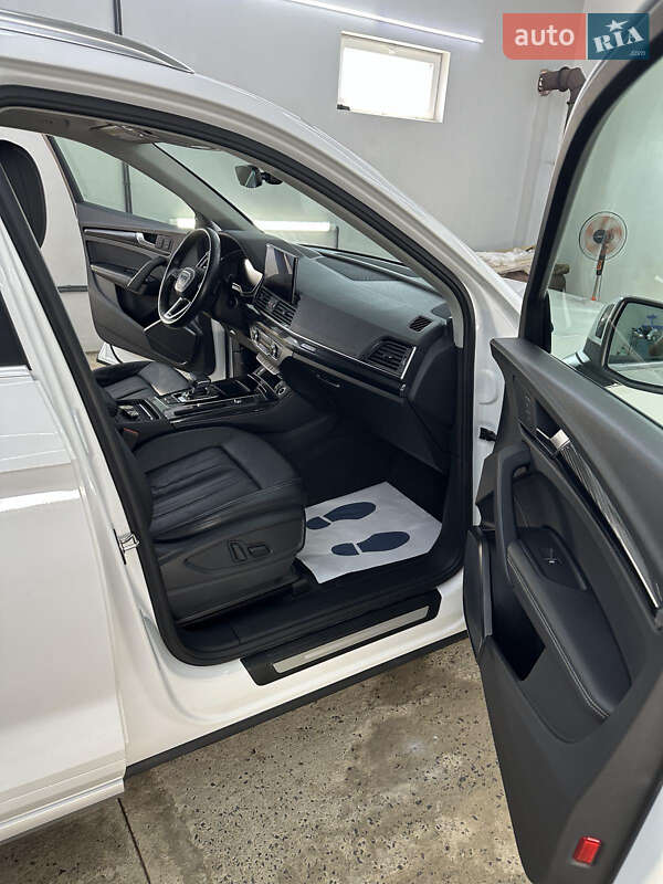 Позашляховик / Кросовер Audi Q5 2021 в Ірпені