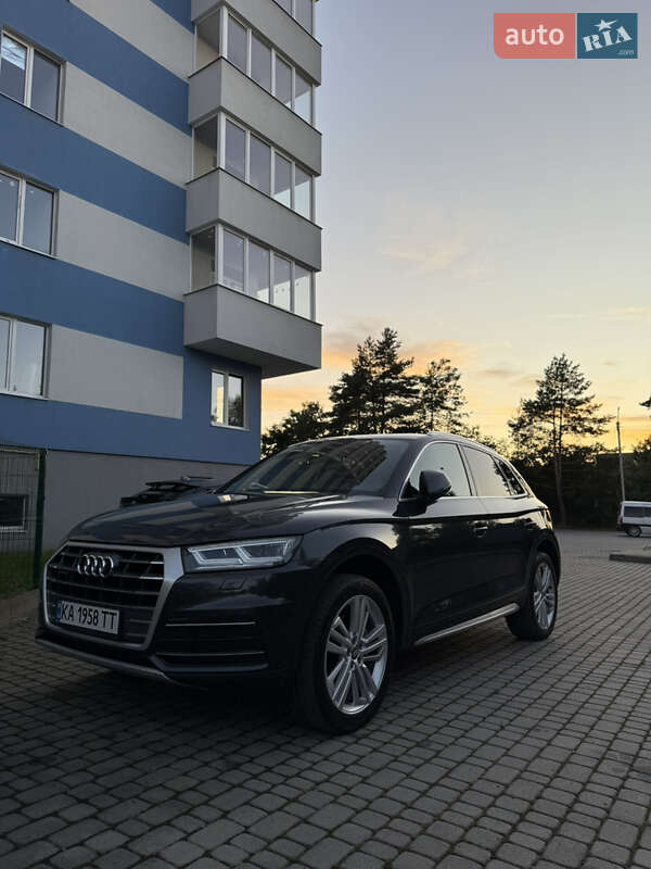Позашляховик / Кросовер Audi Q5 2018 в Новояворівську