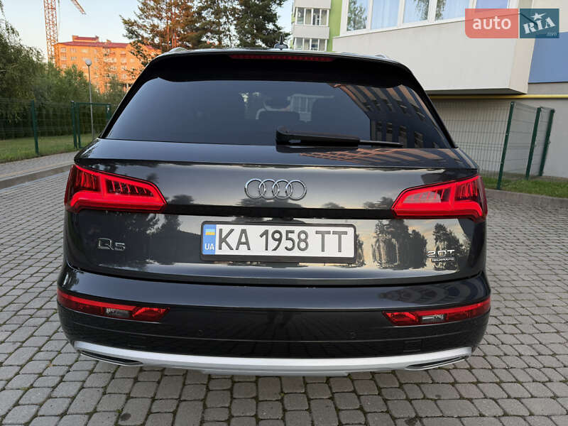 Позашляховик / Кросовер Audi Q5 2018 в Новояворівську