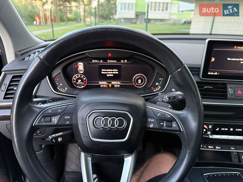 Позашляховик / Кросовер Audi Q5 2018 в Новояворівську