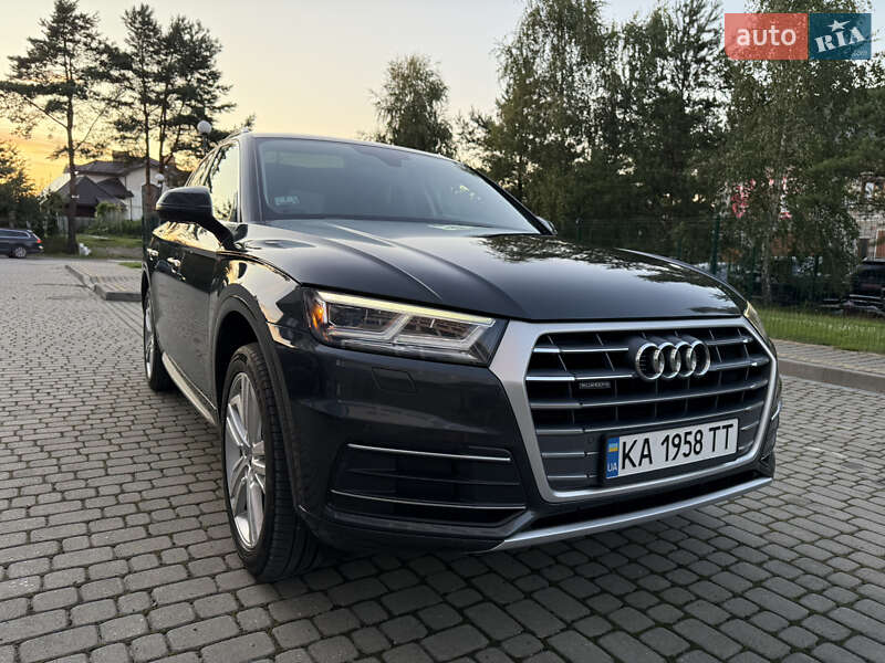 Позашляховик / Кросовер Audi Q5 2018 в Новояворівську