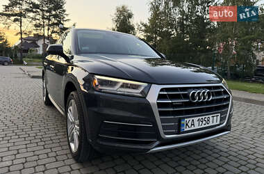 Внедорожник / Кроссовер Audi Q5 2018 в 