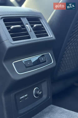 Внедорожник / Кроссовер Audi Q5 2021 в 