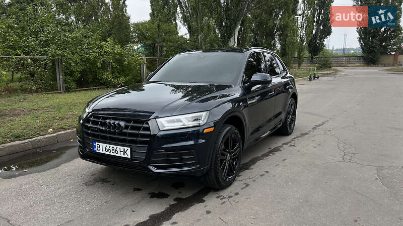 Внедорожник / Кроссовер Audi Q5 2018 в Горишних Плавнях