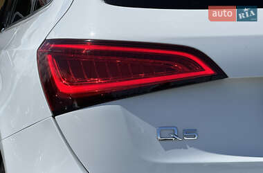 Внедорожник / Кроссовер Audi Q5 2015 в 