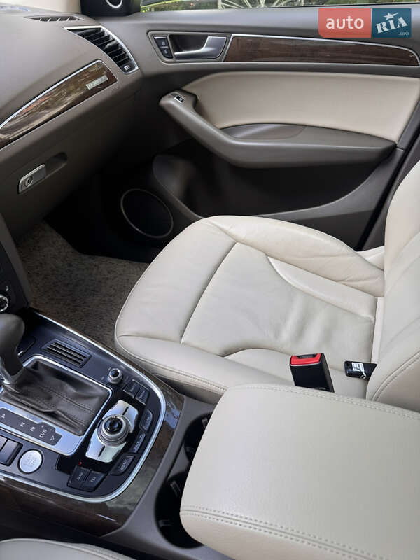 Внедорожник / Кроссовер Audi Q5 2016 в Львове