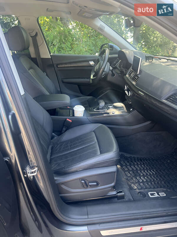 Внедорожник / Кроссовер Audi Q5 2020 в Днепре