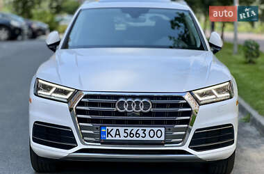 Внедорожник / Кроссовер Audi Q5 2018 в 