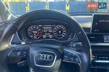 Позашляховик / Кросовер Audi Q5 2018 в 