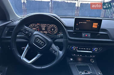 Позашляховик / Кросовер Audi Q5 2018 в 