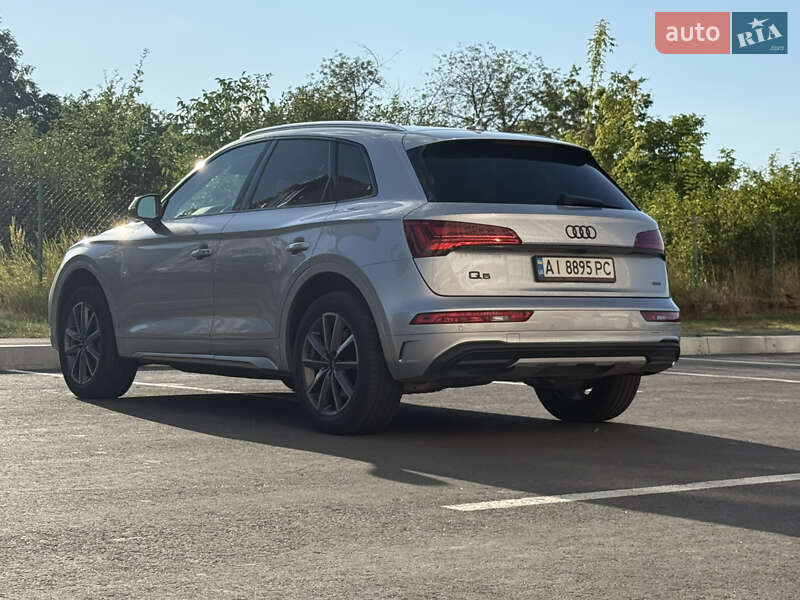 Внедорожник / Кроссовер Audi Q5 2021 в Умани