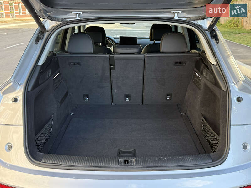 Внедорожник / Кроссовер Audi Q5 2021 в Умани