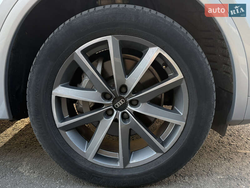 Внедорожник / Кроссовер Audi Q5 2021 в Умани