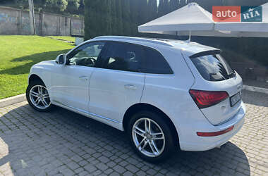 Внедорожник / Кроссовер Audi Q5 2016 в 