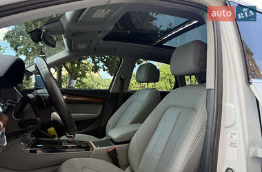 Внедорожник / Кроссовер Audi Q5 2021 в 