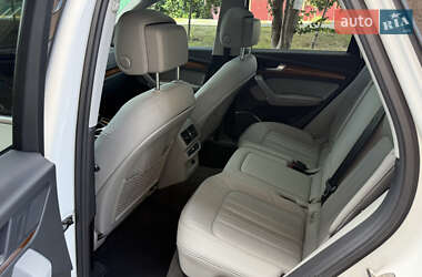 Внедорожник / Кроссовер Audi Q5 2021 в 