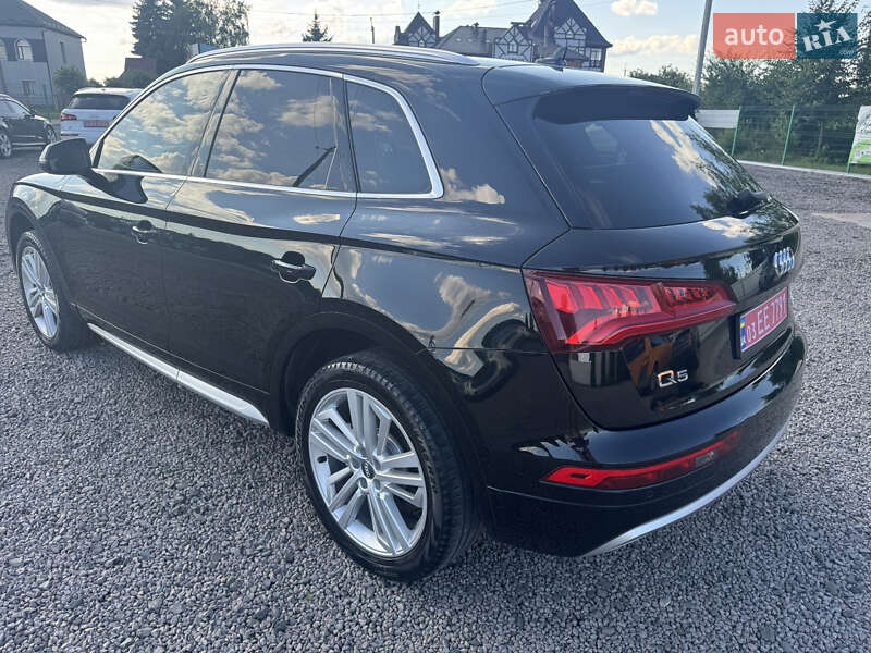 Внедорожник / Кроссовер Audi Q5 2018 в Луцке