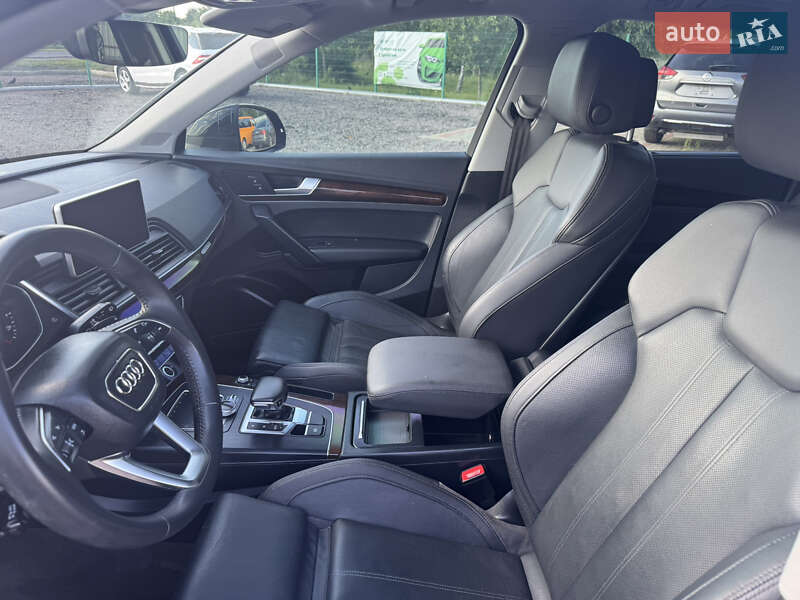 Внедорожник / Кроссовер Audi Q5 2018 в Луцке