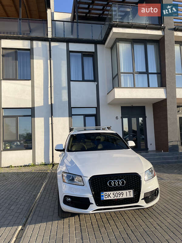 Внедорожник / Кроссовер Audi Q5 2016 в Ровно