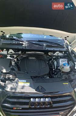Внедорожник / Кроссовер Audi Q5 2017 в 